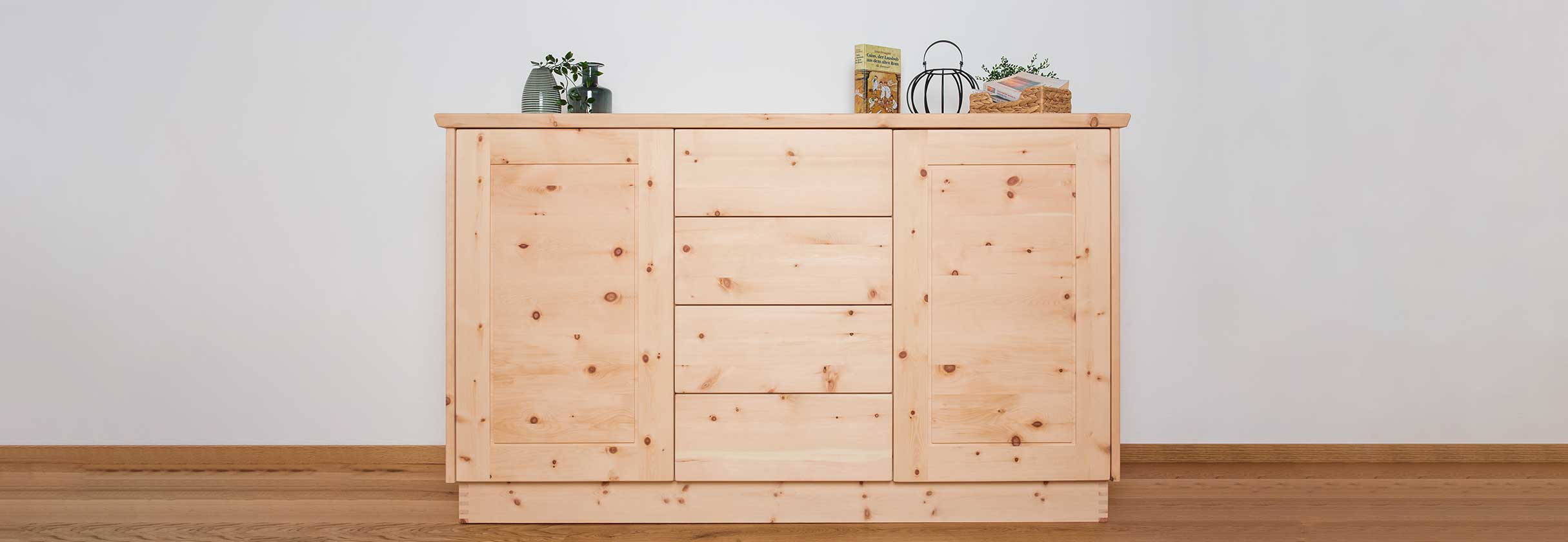 Zirbenkommode Schlafzimmermoebel Zirbenmoebel Holzkommode Bettkommode Sideboard Vollholzkommode