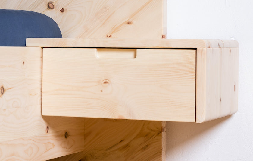 Nachtkasten Modell 4 | Stilvoller Stauraum für Ihr Schlafzimmer Zirbenholz Zirbenholzmöbel Möbel aus Zirbenholz Zirbenvollholz Zirbenwelt handgefertigte Möbel